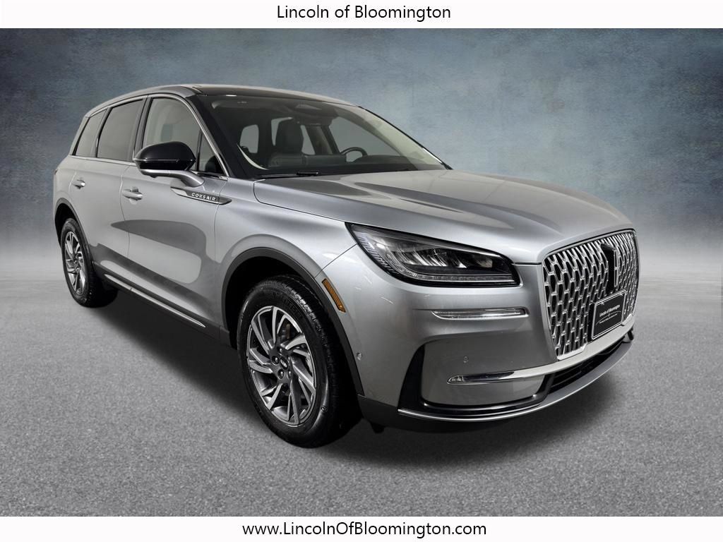 Used 2023 Lincoln Corsair AWD w/ Equipment Group 102A image 8