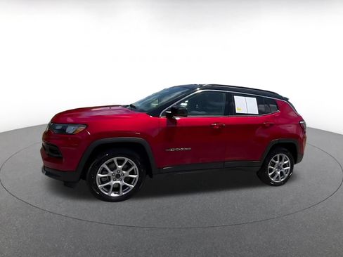 Used 2025 Jeep Compass Limited AWD/4WD image 7