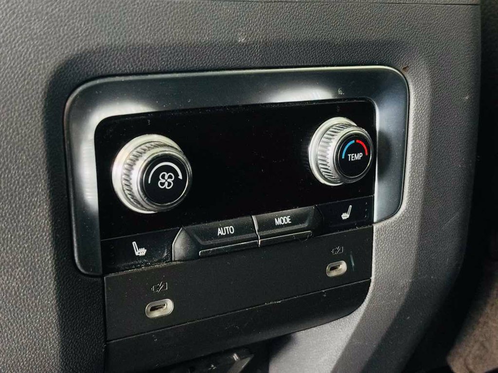 Used 2021 GMC Yukon XL Denali w/ Advanced Technology Package AWD/4WD image 35