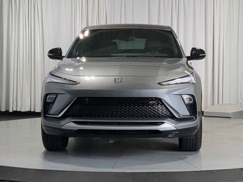 Used 2024 Buick Envista Sport Touring w/ Convenience I Package FWD image 3