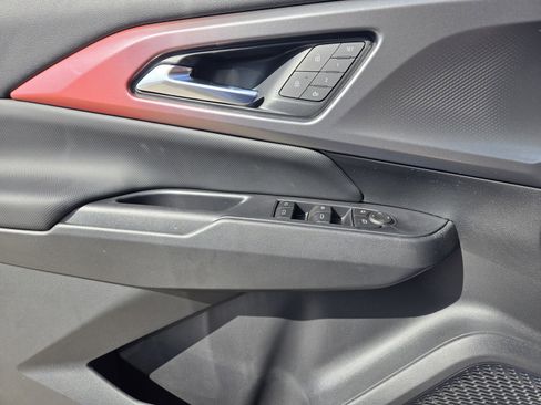New 2025 Chevrolet Equinox EV RS w/ Convenience Package II AWD/4WD image 17