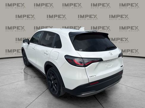 Used 2024 Honda HR-V Sport image 3