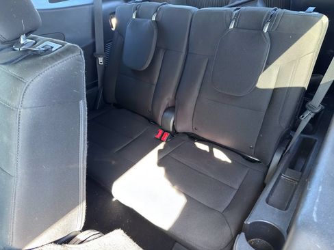 Used 2022 Ford Explorer XLT AWD/4WD image 35