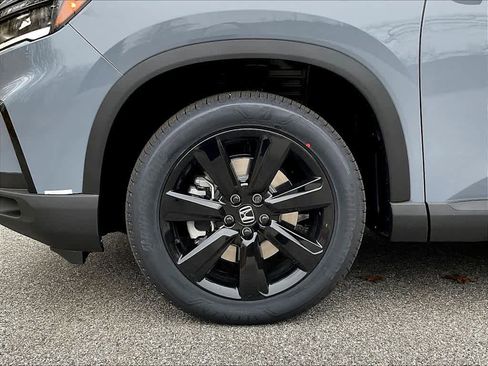 New 2025 Honda Pilot Black Edition image 8