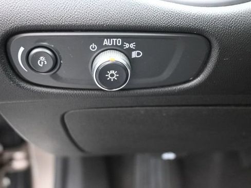 Used 2023 Chevrolet Malibu LT FWD image 21