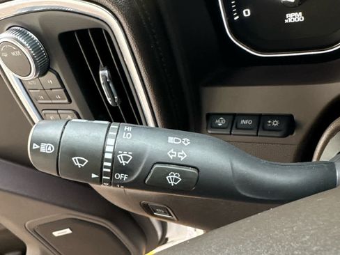 Used 2023 GMC Sierra 3500 Denali w/ Technology Package image 24