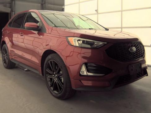 Used 2021 Ford Edge ST-Line FWD image 2