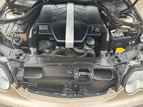 Used 2001 Mercedes-Benz C 320 Sedan image 13