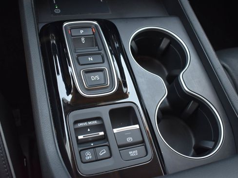 Used 2023 Honda Pilot Elite image 11