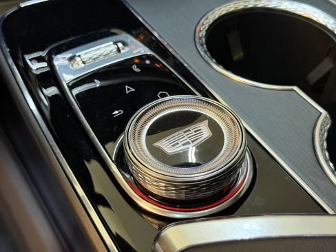 New 2026 Cadillac Lyriq Premium Luxury AWD/4WD image 17