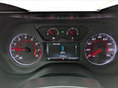 Used 2018 Chevrolet Camaro LT RWD image 21