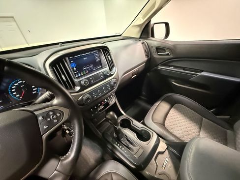 Used 2022 Chevrolet Colorado Z71 w/ Z71 Midnight Edition AWD/4WD image 82
