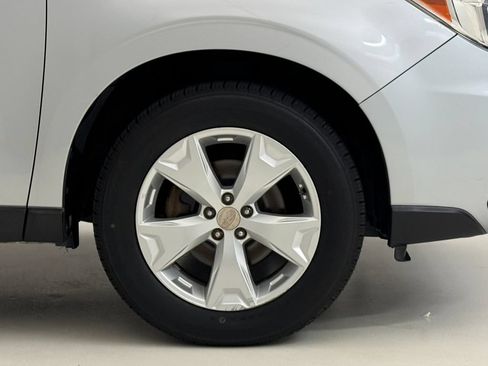 Used 2015 Subaru Forester 2.5i Limited AWD/4WD image 6