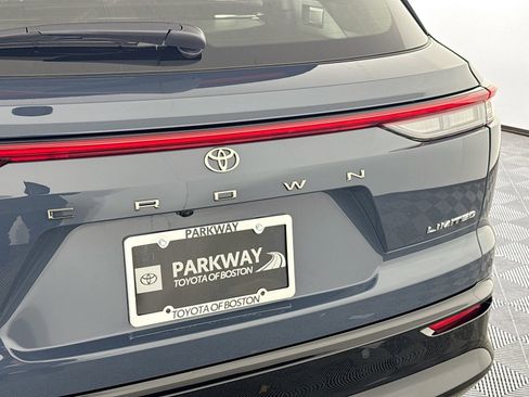 New 2026 Toyota Crown Signia image 18