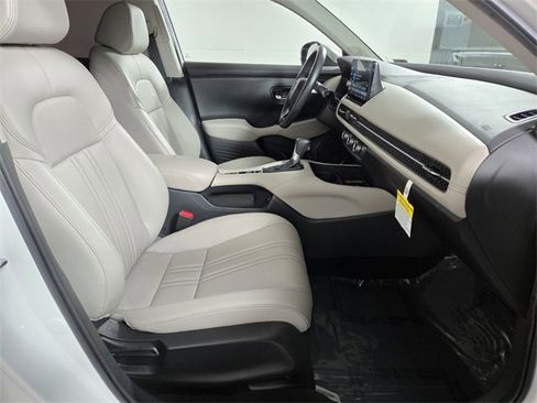 Used 2024 Honda HR-V EX-L image 23