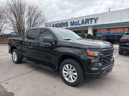 Used 2025 Chevrolet Silverado 1500 Custom image 1