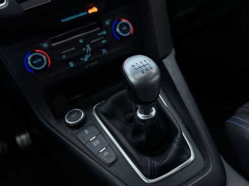 Used 2017 Ford Focus RS image 32