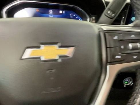 Used 2022 Chevrolet Silverado 1500 LT w/ Protection Package AWD/4WD image 24