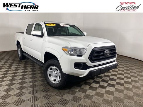 Used 2022 Toyota Tacoma SR image 1