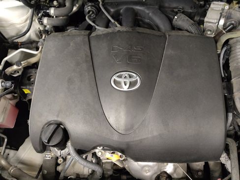 Used 2021 Toyota Highlander XSE image 30