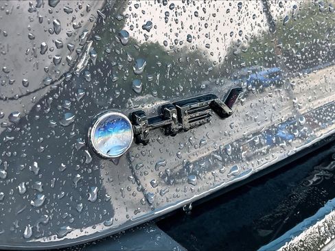 Used 2025 Toyota Camry SE image 10