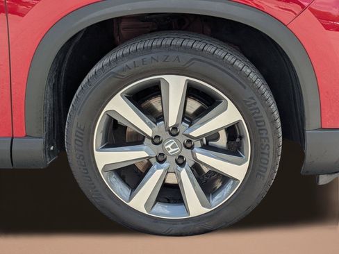 Used 2025 Honda Pilot Elite image 23