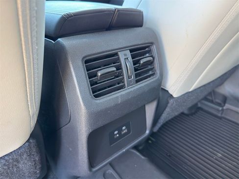 Used 2023 Nissan Rogue SV w/ SV Premium Package image 28