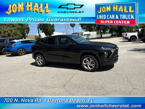 Used 2024 Chevrolet Trax LS w/ LS Convenience Package FWD image 14