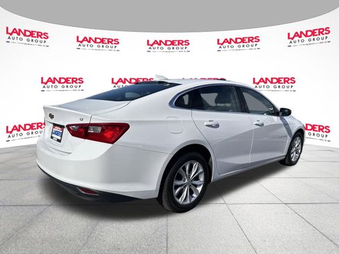 Used 2023 Chevrolet Malibu LT FWD image 3