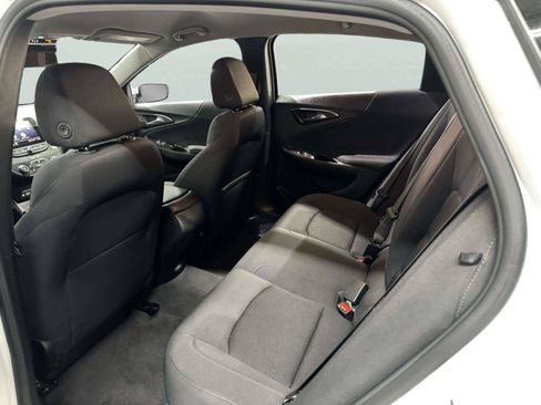 Used 2023 Chevrolet Malibu RS FWD image 33