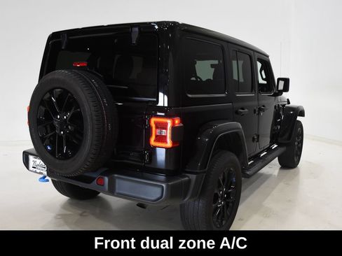 Used 2023 Jeep Wrangler Unlimited Sahara w/ Cold Weather Group AWD/4WD image 5