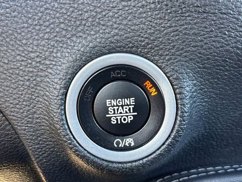 Used 2020 Dodge Challenger SXT w/ Blacktop Package image 17