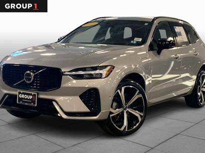 Used 2022 Volvo XC60 T8 R-Design w/ Advanced Package