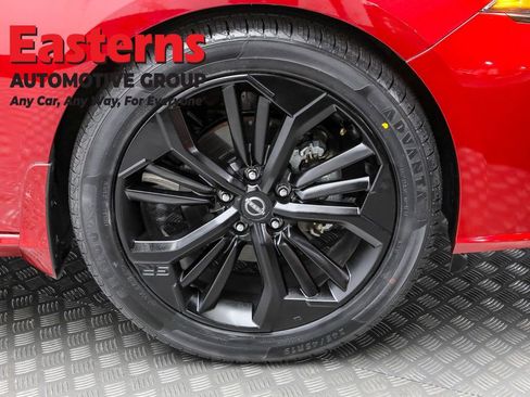 Used 2023 Nissan Altima 2.5 SR w/ SR Premium Package FWD image 30