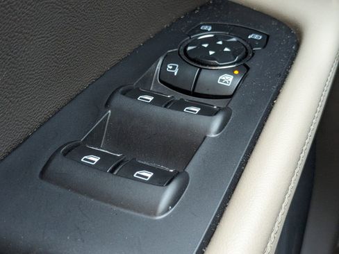 Certified 2023 Lincoln Nautilus Reserve w/ Equipment Group 201A image 26