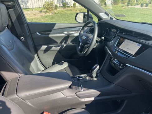 Certified 2025 Cadillac XT5 Premium Luxury image 41