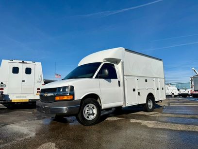 Used 2016 Chevrolet Express 3500 w/ Chrome Appearance Package
