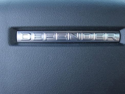 New 2025 Land Rover Defender 110 X-Dynamic SE image 36