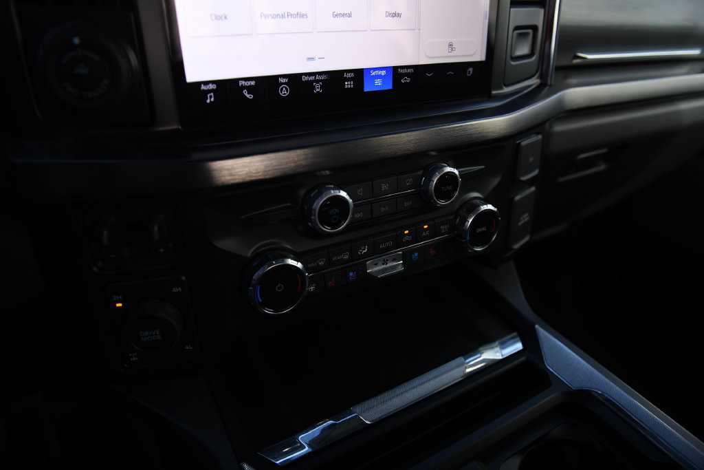 Used 2024 Ford F250 Lariat w/ Lariat Ultimate Package AWD/4WD image 22