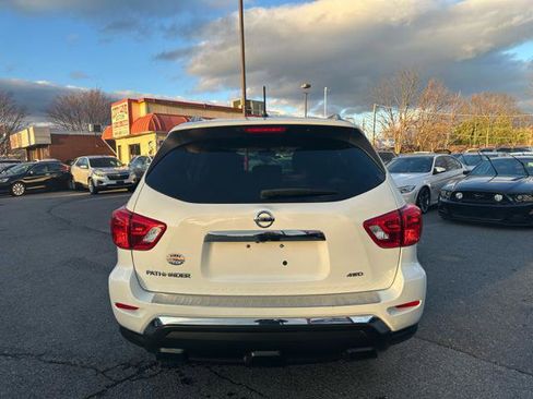 Used 2017 Nissan Pathfinder S image 6