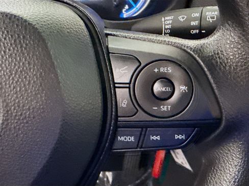 Used 2024 Toyota RAV4 LE AWD/4WD image 15