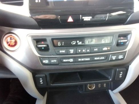Used 2017 Honda Pilot EX-L image 16