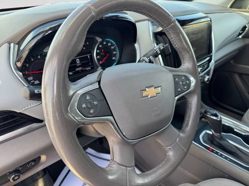Used 2018 Chevrolet Traverse LT FWD image 13
