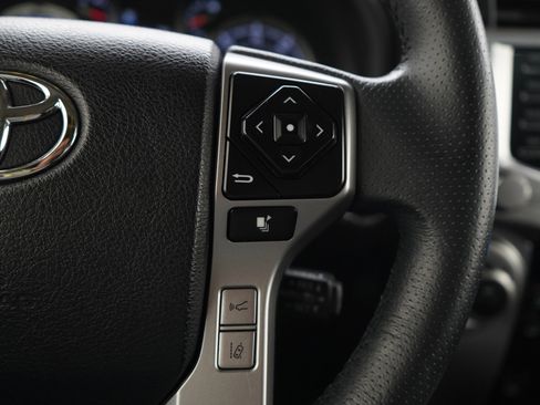 Used 2022 Toyota 4Runner Limited image 26