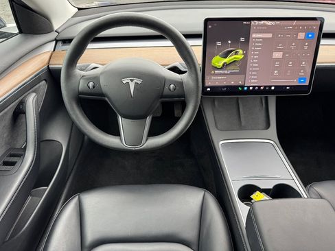 Used 2023 Tesla Model 3 Standard Range image 24