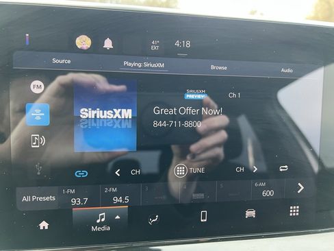 Used 2023 Jeep Compass Sport image 28