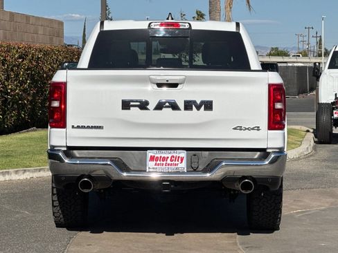 Used 2025 RAM 1500 Laramie AWD/4WD image 5