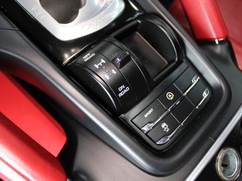 Used 2015 Porsche Cayenne S image 14