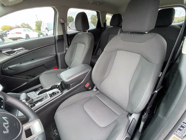 Used 2024 Kia Sportage LX AWD/4WD image 15