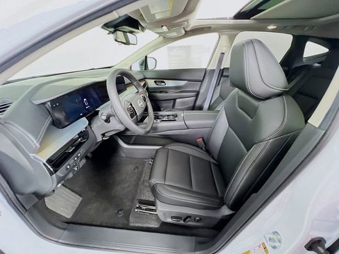 New 2025 Nissan Murano SL AWD/4WD image 18